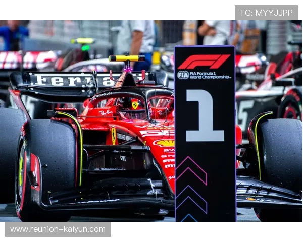 F1新赛季格局突变豪门对决再掀冠军争夺战车手阵容洗牌引爆围场风云 F1新赛季格局突变豪门对决再掀冠军争夺战车手阵容洗牌引爆围场风云