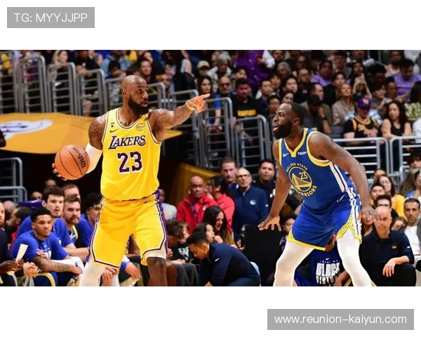 NBA焦点战詹姆斯率湖人逆转勇士重返西部前三引爆全场热议升级