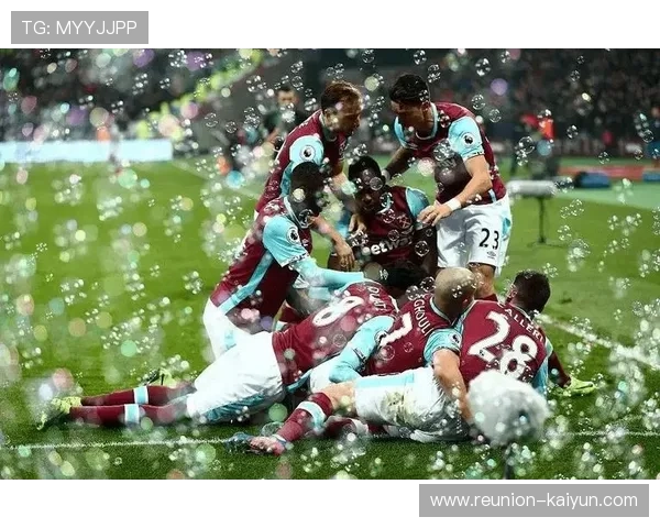 围绕布拉德福德俱乐部的历史荣耀与未来挑战发展轨迹与球迷文化探秘