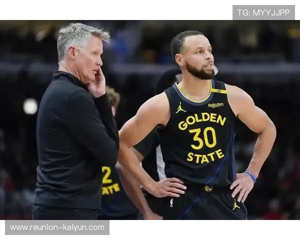 NBA最新动态：詹姆斯复出带领湖人逆袭勇士库里伤情更新球队前景分析