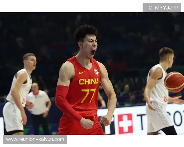 中国男篮在世界杯预选赛中逆袭成功 迎来历史性胜利全员表现亮眼 中国男篮在世界杯预选赛中逆袭成功 迎来历史性胜利全员表现亮眼