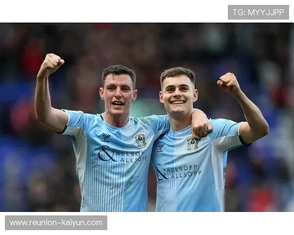 哈德斯菲尔德俱乐部最新动态解析及赛季战略布局揭秘