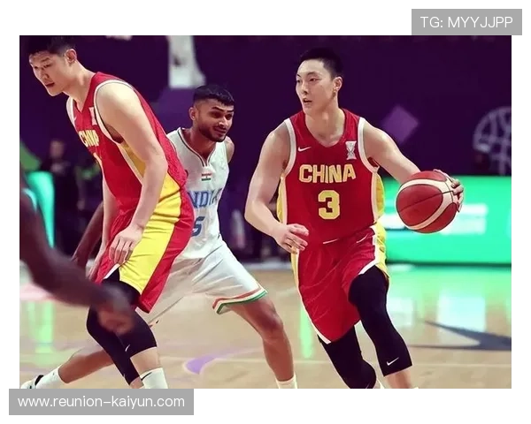 中国男篮迎战澳大利亚力争突破挑战全力拼搏备战世界杯预选赛